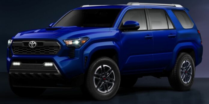 Toyota Fortuner giảm giá “sập sàn” để đua doanh số với Ford Everest