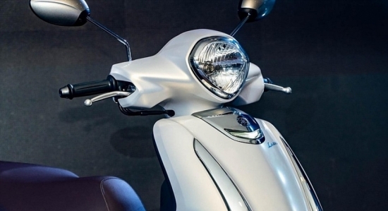 Giá xe máy Yamaha Latte tháng 9/2023: Honda Vision "mừng thầm"