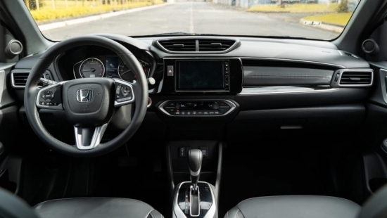 "Bá vương" phân khúc MPV mạnh tay giảm gần 70 triệu: Quyết một phen với Mitsubishi Xpander