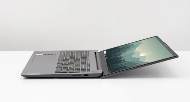 Lenovo IdeaPad 3: Chiếc laptop lý tưởng dành cho sinh viên, hiệu năng trong tầm giá