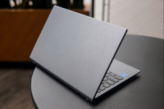 Mẫu laptop giá chưa tới 4 triệu dành cho học sinh, trang bị "không phải dạng vừa"