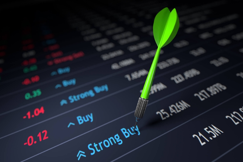 VN-Index gặp khó khi tiệm cận đỉnh cũ, cổ phiếu nào đáng lưu tâm?
