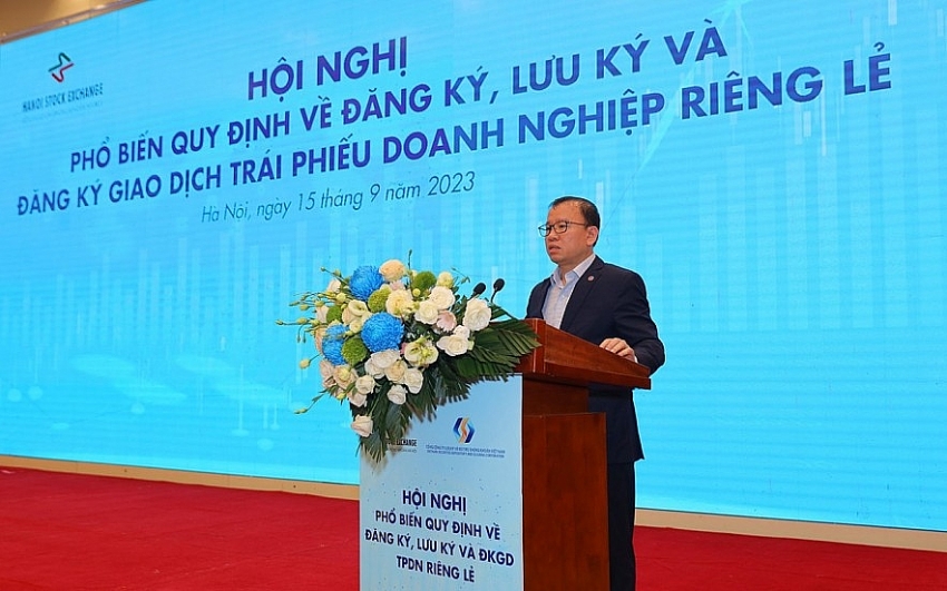 Ông Nguyễn Hoàng Dương, Phó Vụ trưởng Vụ Tài chính các tổ chức ngân hàng và tổ chức tín dụng - Bộ Tài chính phát biểu tại Hội nghị