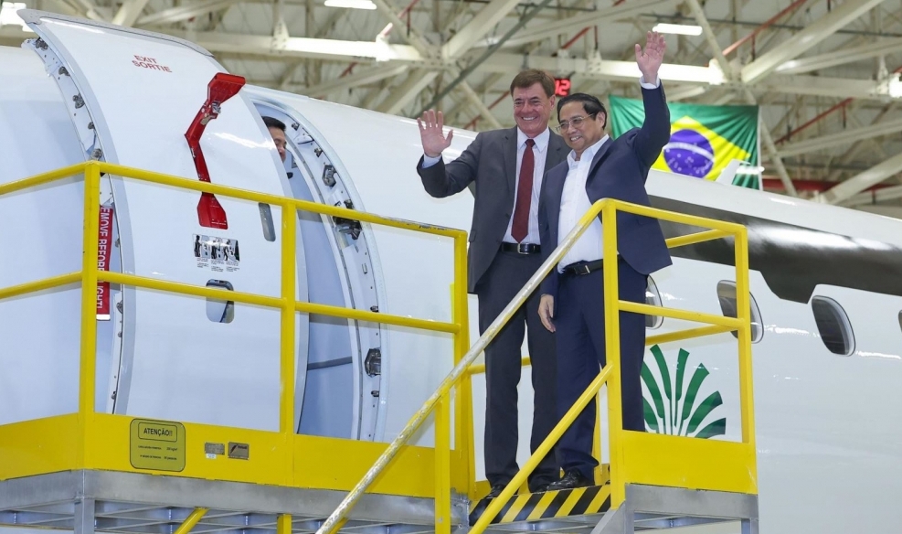 Thủ tướng Phạm Minh Chính thăm Tập đoàn hàng không vũ trụ Embraer của Brazil