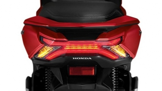 Mẫu xe máy "cản bước" Honda SH sở hữu thiết kế hầm hố, dáng thể thao: Giá bán bất ngờ