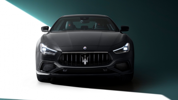 Giá xe Maserati Ghibli niêm yết và lăn bánh tháng 10/2023