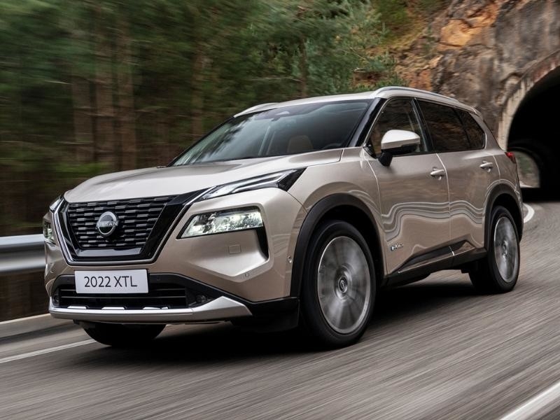 Giá xe Nissan X-Trail niêm yết và lăn bánh tháng 10/2023