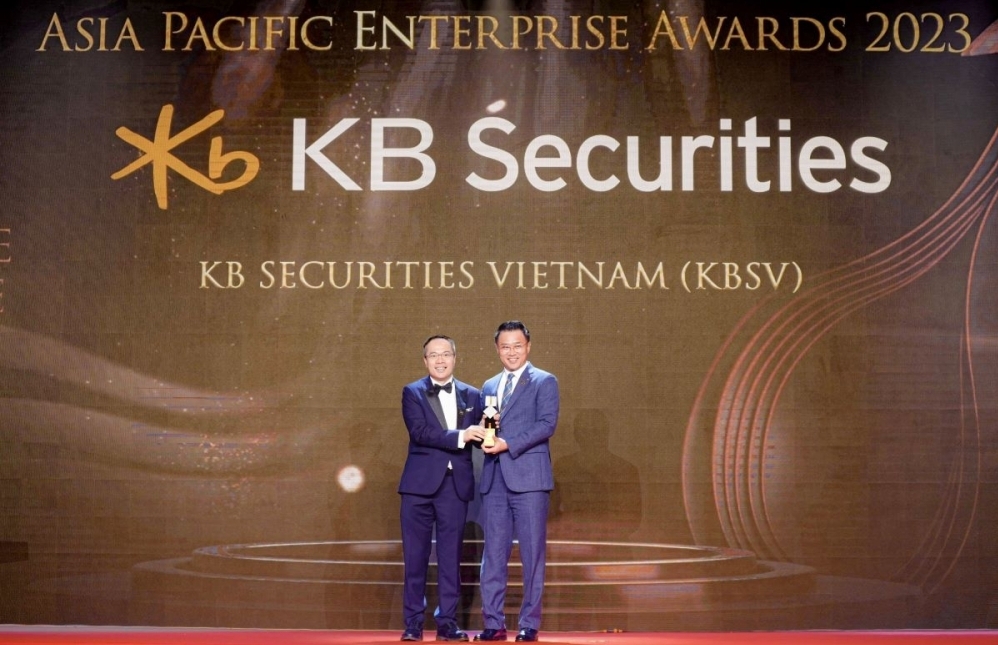 Chứng khoán KB Việt Nam (KBSV) được vinh danh Doanh nghiệp xuất sắc Châu Á