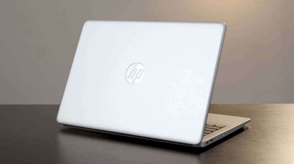 Laptop HP 240 G9 i5 - Món quà tuyệt vời và tinh tế từ HP