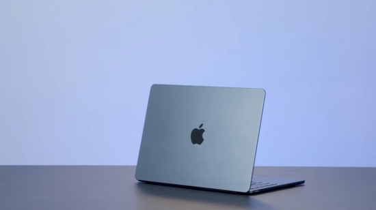 macbook air 13 inch m2 2022 cham den dinh cao thoi trang cua laptop