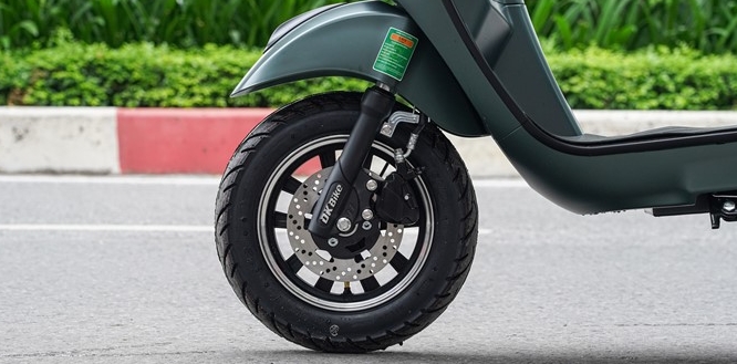 Chiếc xe máy với thiết kế "nhái" Vespa: Sang chảnh và hiện đại, giá chỉ hơn 23 triệu