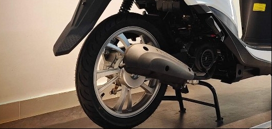 Hé lộ mẫu xe máy "ngáng chân" Honda Vision: Diện mạo "đẹp quên sầu", giá chỉ 24 triệu