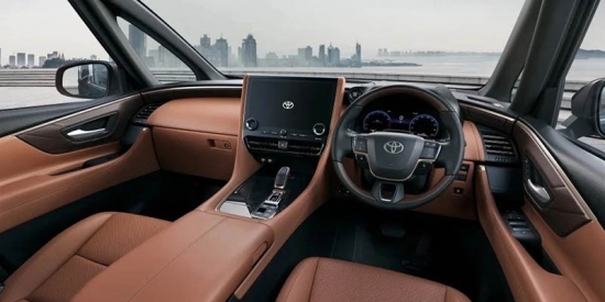 Ngắm nhìn Toyota Alphard 2024 về Việt Nam: Diện mạo lẫn trang bị khiến Lexus "e ngại"