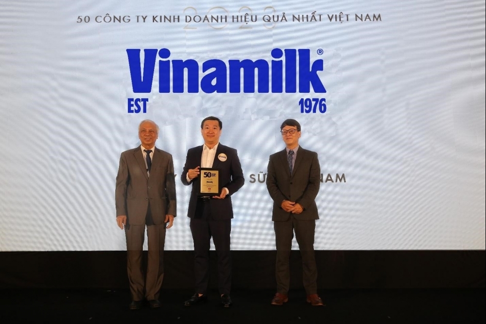 Hơn một thập niên, Vinamilk giữ vững ngôi vị trong các BXH doanh nghiệm niêm yết hàng đầu