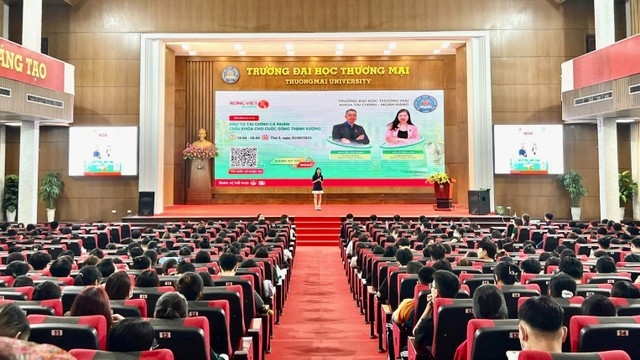 Chuỗi workshop đầu tư chứng khoán của Rồng Việt thu hút hàng nghìn sinh viên toàn quốc
