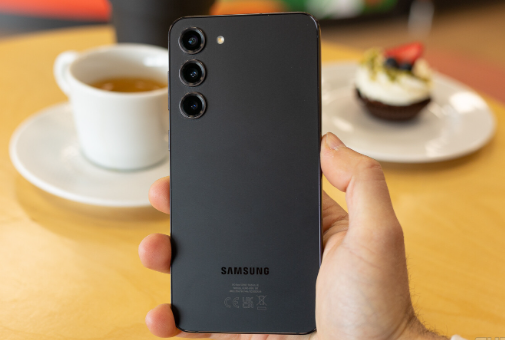 Chiếc điện thoại "hoàn hảo" nhà Samsung: Thiết kế nịnh mắt, chip "Rồng" hàng đầu