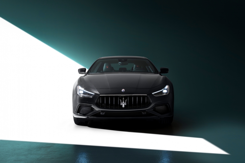 Maserati Ghibli: Đối thủ của BMW 530i, Mercedes C300, Jaguar XF, Audi A6