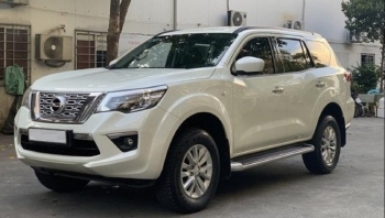 Giá xe Nissan Terra niêm yết và lăn bánh mới nhất tháng 11/2023