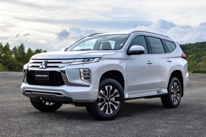 Mitsubishi Pajero Sport: Vận hành khỏe, phù hợp với địa hình phức tạp