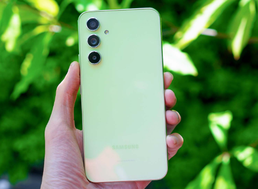 Điện thoại Samsung Galaxy A54 5G:  Giá vừa túi tiền nhưng vẫn đẳng cấp