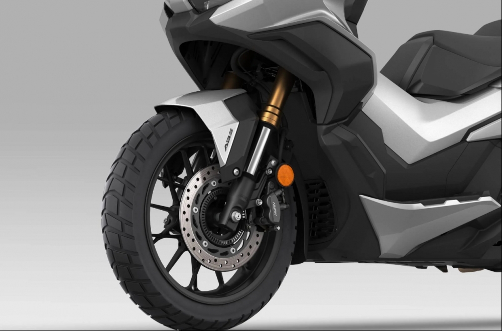 Honda ra mắt mẫu xe máy "áp đảo" vua tay ga: Diện mạo thể thao, trang bị "xịn sò"