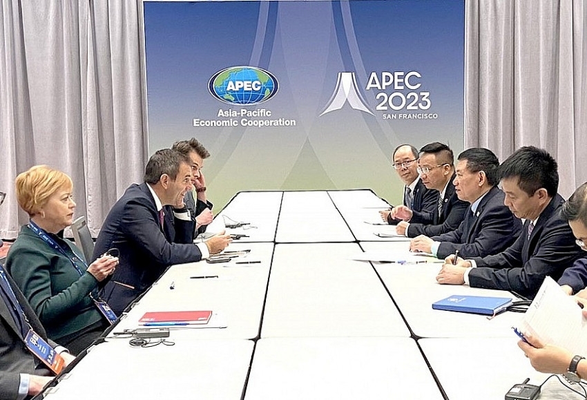 Bộ trưởng Hồ Đức Phớc làm việc với các bộ trưởng tài chính tại hội nghị APEC 2023