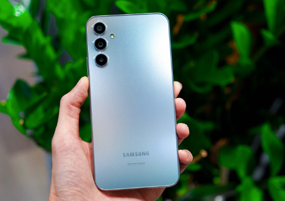 Hơn 7 triệu, Samsung Galaxy A34 mang đến trải nghiệm như "hàng cao cấp"