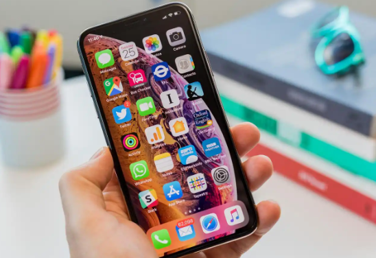 iPhone XS giá "cỏn con" có còn đáng mua trong tháng 11/2023?