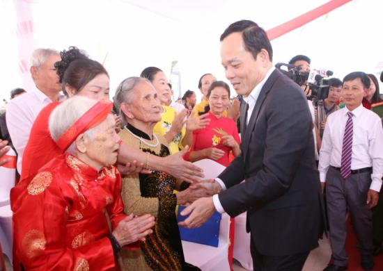 Thanh Hóa đón Phó Thủ tướng Trần Lưu Quang dự ngày hội Đại đoàn kết