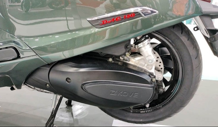 Mẫu xe máy "lai" Vespa với trang bị cực chất khiến vua tay ga "khóc thét"