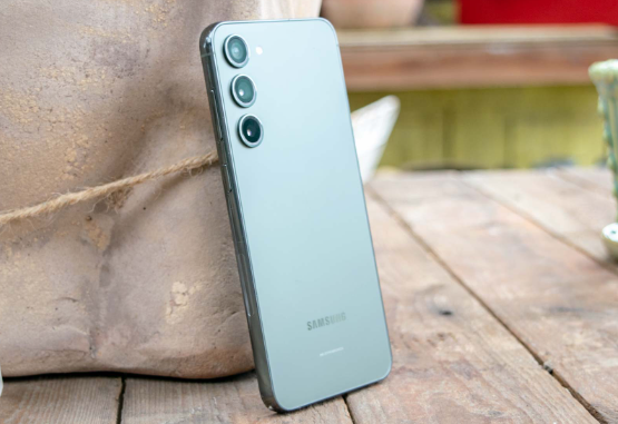 Giá Samsung Galaxy S23 Plus cuối tháng 11/2023: Đủ để kích thích người dùng "xuống tiền"
