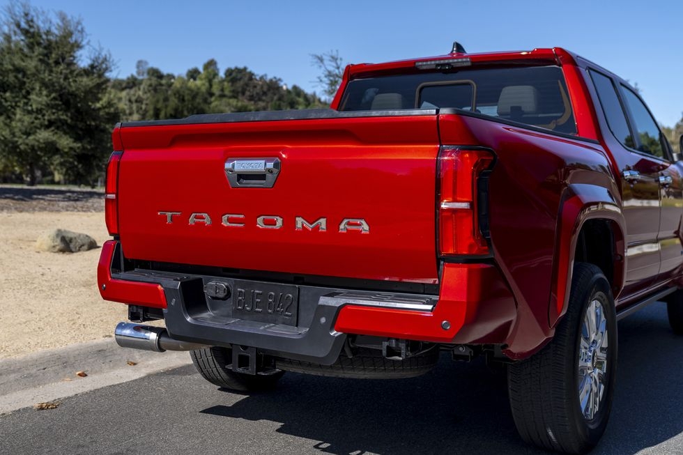 Toyota Tacoma 2024: Bán tải 