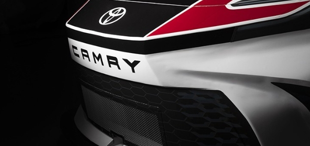 Toyota Camry hé lộ phiên bản xe đua: Ngoại hình cực bốc, sức mạnh vượt trội