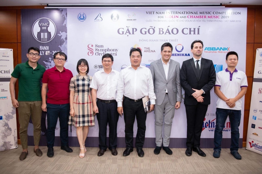 Ngân hàng TMCP An Bình (ABBANK) vừa trở thành thương hiệu đồng hành cùng các buổi biểu diễn thuộc Dàn nhạc giao hưởng trẻ - Học viện Âm nhạc Quốc gia Việt Nam.