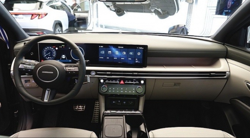 Hyundai Tucson 2024 vừa ra mắt: Giá cực mềm, trang bị "lấn át" mọi đối thủ
