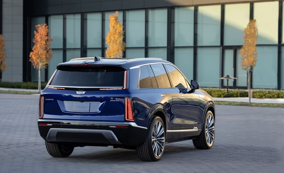 Cadillac Vistiq 2026: Ngỡ ngàng chiếc SUV chạy điện siêu đẹp, giá chỉ từ 1,7 tỷ đồng
