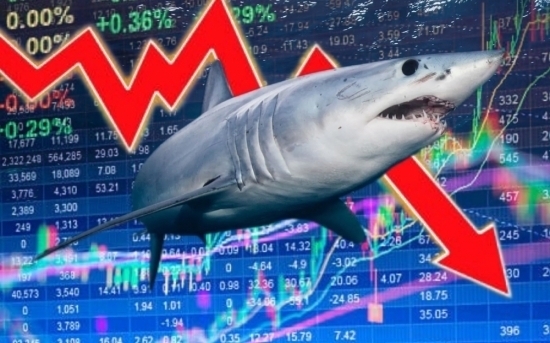 Chỉ số thị trường rơi khỏi mốc 1.100 điểm, dòng tiền cá mập đuối sức toàn phiên