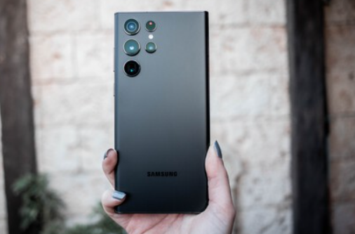 Samsung Galaxy S22 Ultra giá cực "tốt", hiệu năng khủng đáng mua dịp cuối năm