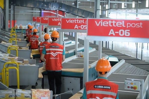 Truy tìm "101 lý do" khiến cổ phiếu Viettel Post (VTP) liên tục phá đỉnh