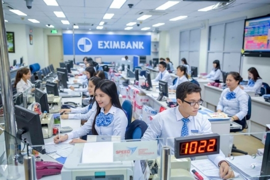 eximbank sap ban 61 trieu co phieu quy voi gia cao hon thi gia 7
