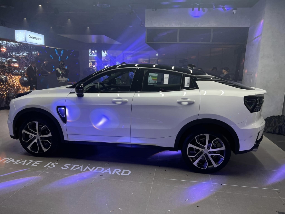 Hé lộ mức giá hai mẫu SUV Lynk & Co trước thềm ra mắt