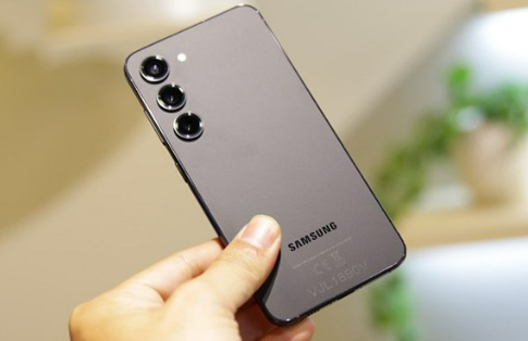 Giá Samsung Galaxy S23 chỉ còn hơn  15 triệu: Hiệu năng "ngon" như quảng cáo