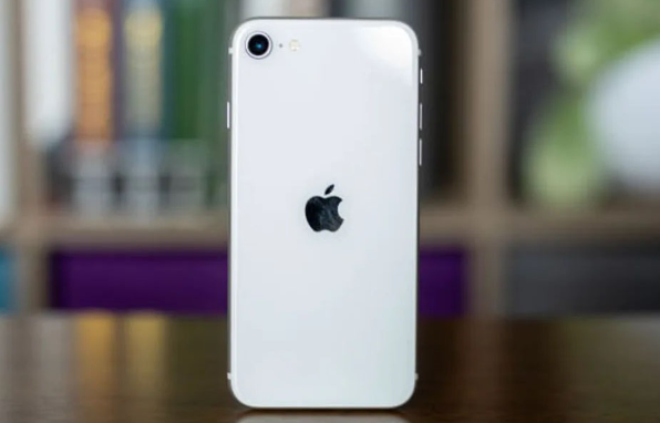 iPhone SE 3 mang giá bình dân, hiệu năng mạnh như iPhone 13 Pro Max