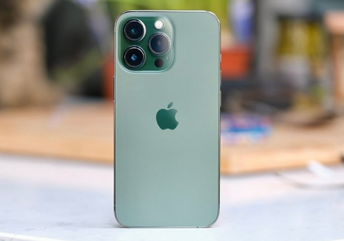 iPhone 13 Pro rẻ như xả kho, tính năng xịn như iPhone 15 Pro Max khiến người "mê tít"