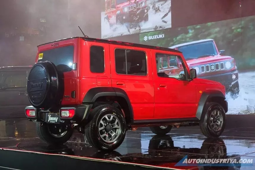 “Tiểu G63” Suzuki Jimny 5 cửa ra mắt, giá chỉ từ 680 triệu đồng