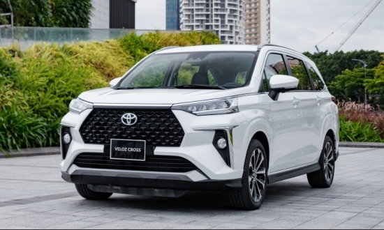 Giá lăn bánh xe Toyota Veloz Cross giữa tháng 2/2024: Mức bán "hấp dẫn khó cưỡng"