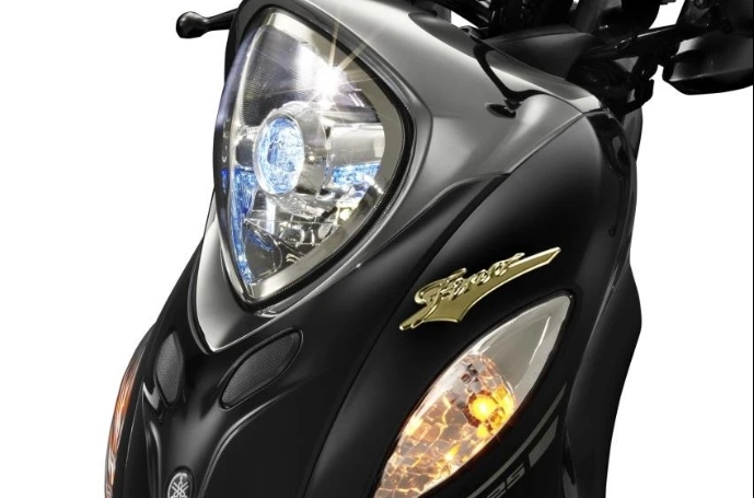Yamaha ra mắt "tân binh" xe máy mới với ngoại hình cực mượt: Giá bán "hấp dẫn" phái đẹp