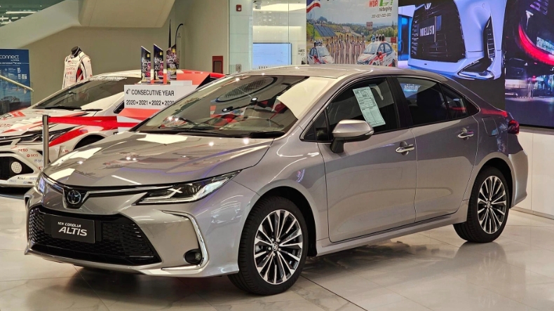 Toyota Corolla Altis: Mẫu ô tô dành cho gia đình với giá phải chăng, thiết kế năng động