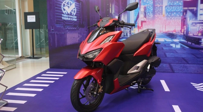 Honda Vario 160: "Khí chất" kiêu hãnh, động cơ vượt trội, giá "rẻ bất ngờ"