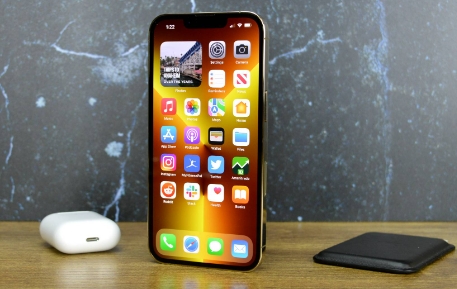 Giá iPhone 13 Pro lại giảm giá "sập sàn": Cấu hình đủ mạnh để cạnh tranh với Galaxy S23 Ultra